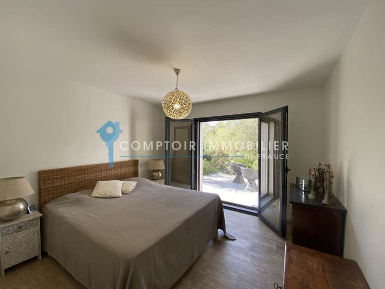 Villa Nîmes - 5 chambres - 200m²