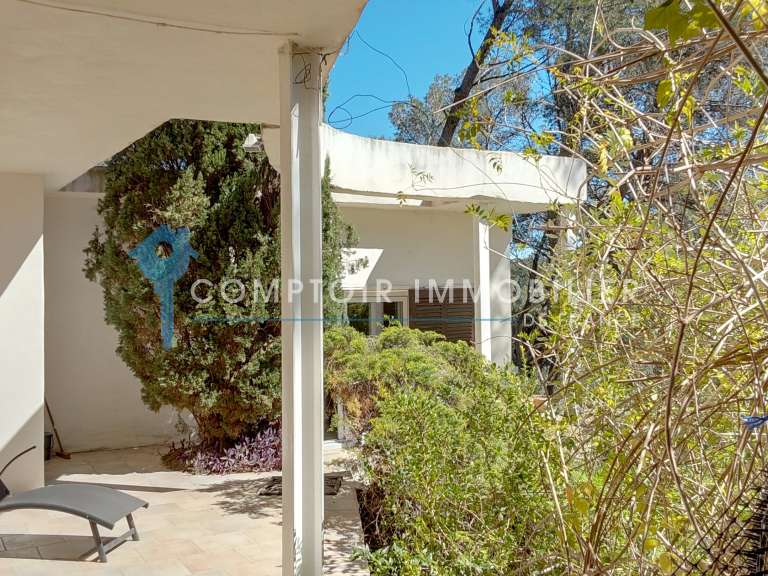 Villa Nîmes - 3 chambres - 168m²