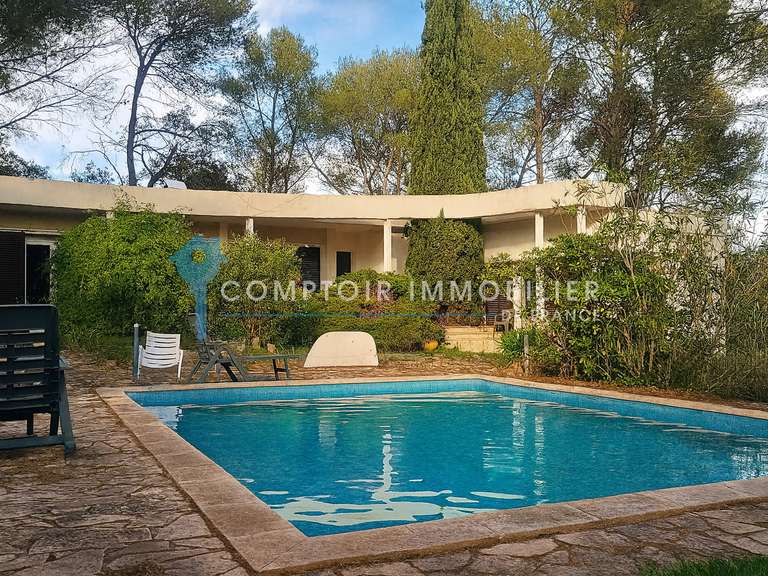 Villa Nîmes - 3 chambres - 168m²