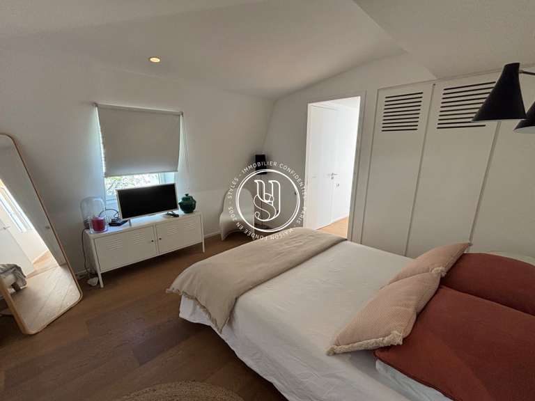 Villa Nîmes - 6 chambres - 302m²