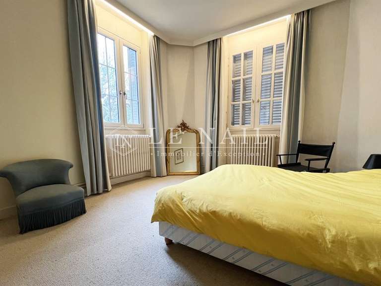 Maison Niort - 5 chambres - 230m²