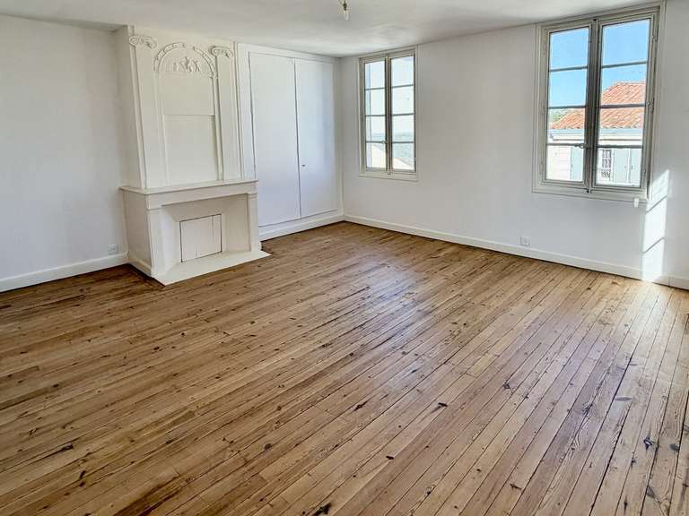 Maison Niort - 7 chambres - 300m²