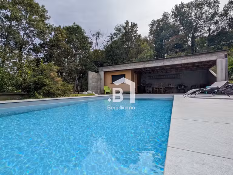 Villa Nivolas-Vermelle - 3 chambres - 191m²