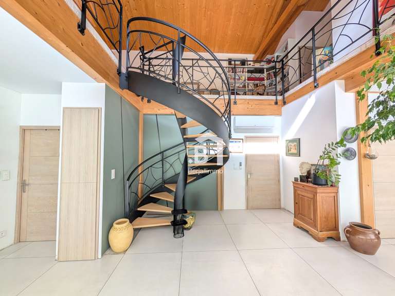 Villa Nivolas-Vermelle - 3 chambres - 191m²