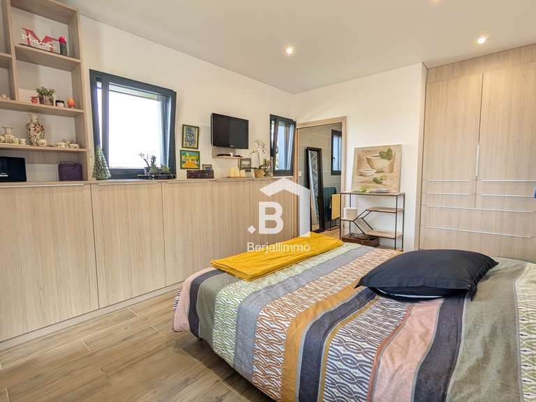 Villa Nivolas-Vermelle - 3 chambres - 191m²