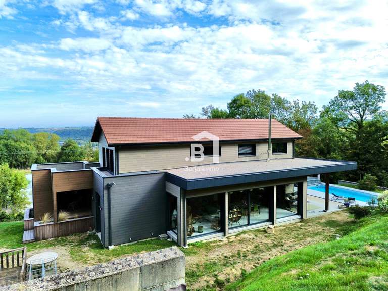 Villa Nivolas-Vermelle - 3 chambres - 191m²
