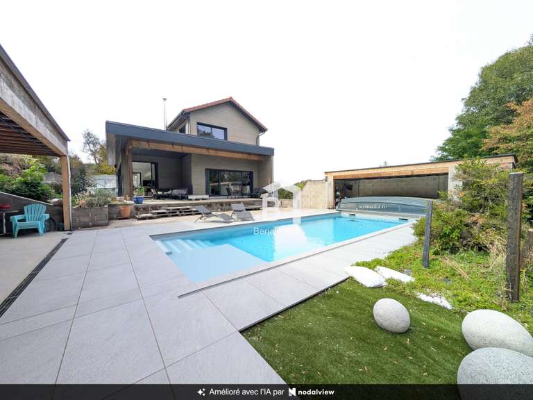 Villa Nivolas-Vermelle - 3 chambres - 191m²