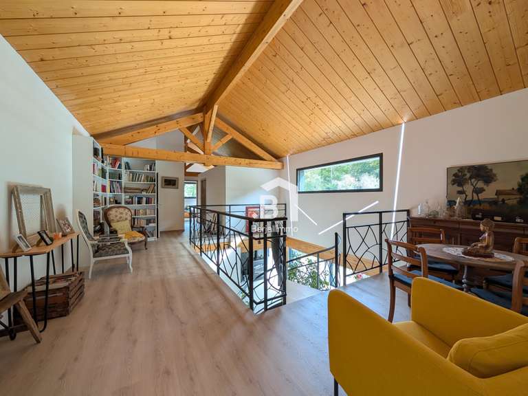 Villa Nivolas-Vermelle - 3 chambres - 191m²