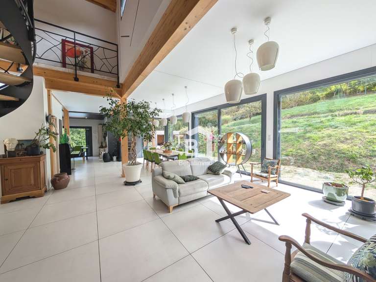Villa Nivolas-Vermelle - 3 chambres - 191m²