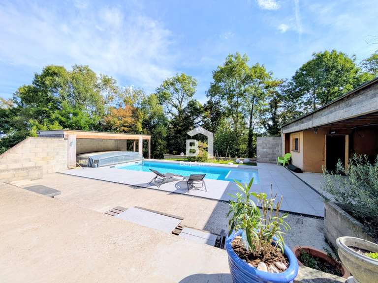 Villa Nivolas-Vermelle - 3 chambres - 191m²