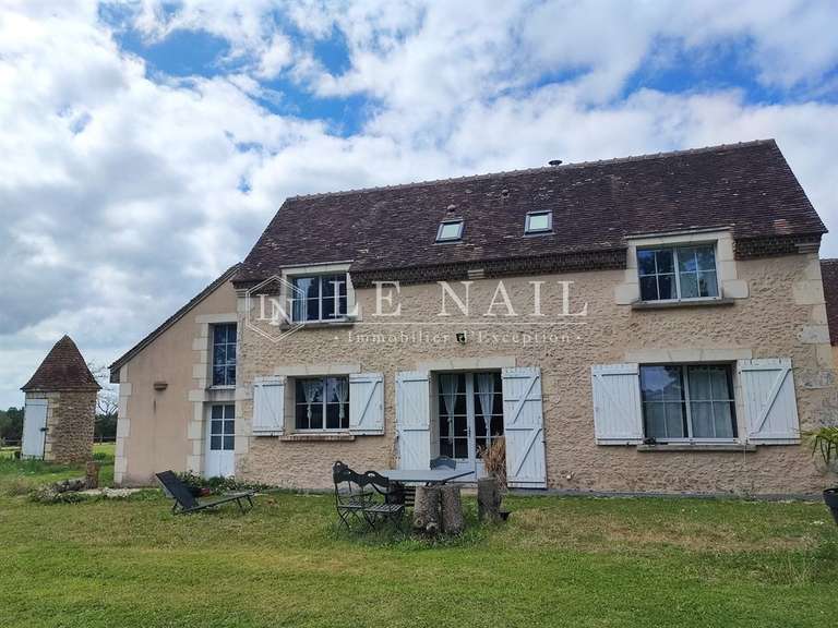 Manoir Nogent-le-Rotrou - 9 chambres - 850m²