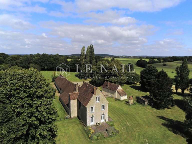 Manor Nogent-le-Rotrou - 9 bedrooms - 850m²