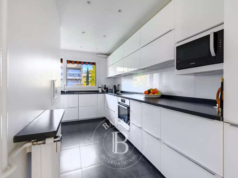 Apartment Nogent-sur-Marne - 3 bedrooms - 137m²