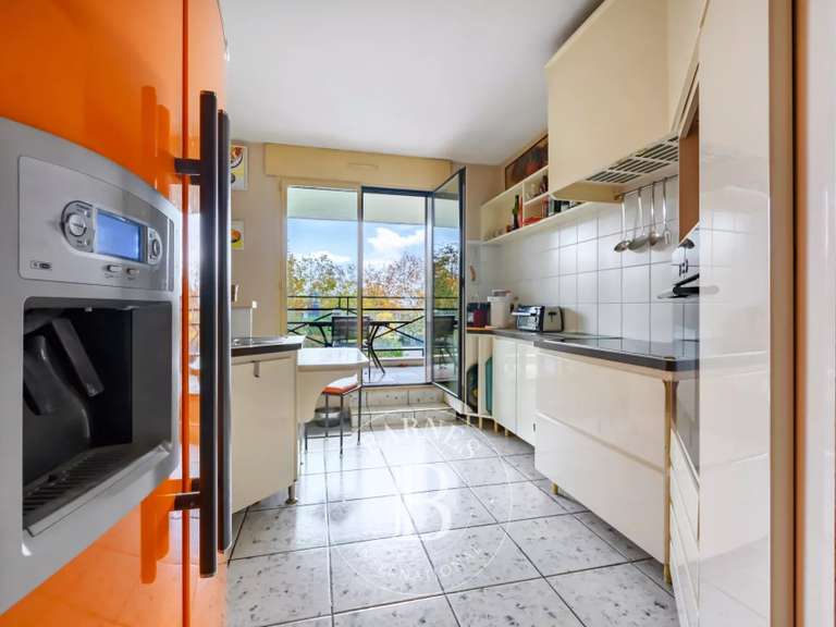 Apartment Nogent-sur-Marne - 3 bedrooms - 139m²