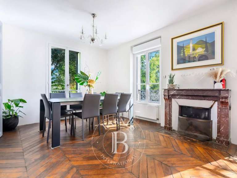 Maison Nogent-sur-Marne - 4 chambres - 254m²