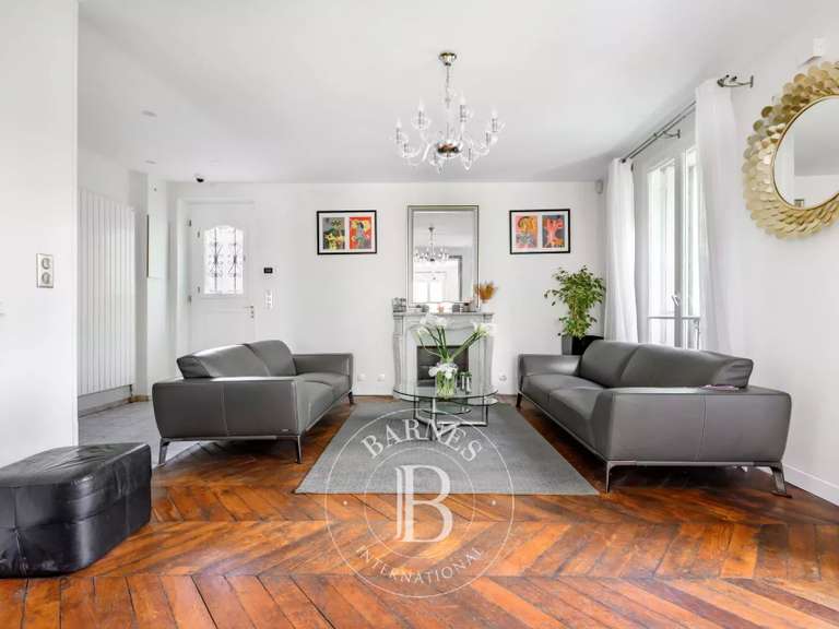 Maison Nogent-sur-Marne - 4 chambres - 254m²