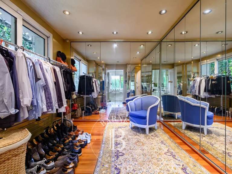 Maison Nogent-sur-Marne - 4 chambres - 480m²