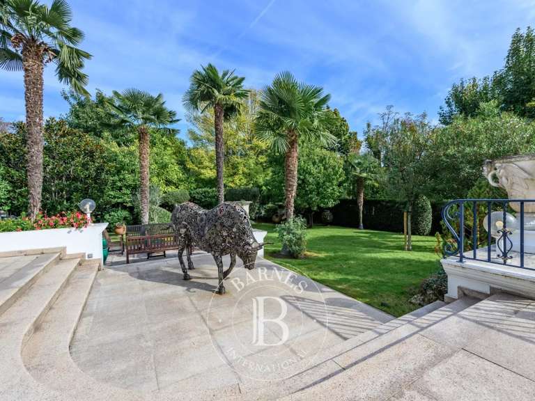 Maison Nogent-sur-Marne - 4 chambres - 480m²