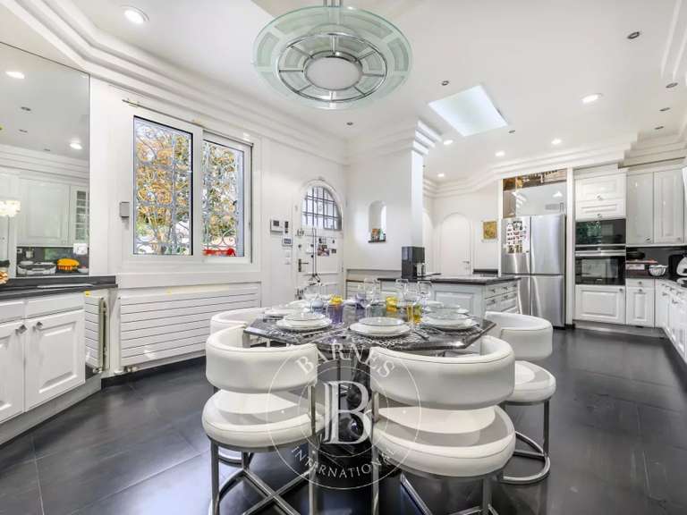 Maison Nogent-sur-Marne - 4 chambres - 480m²