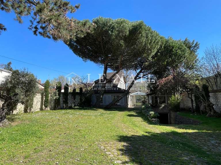 House Nogent-sur-Marne - 2 bedrooms - 173m²