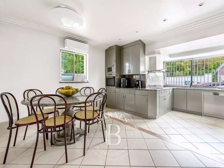 Maison Nogent-sur-Marne - 4 chambres - 280m²