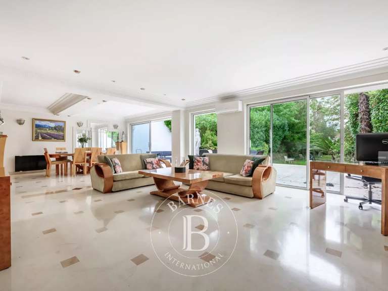 Maison Nogent-sur-Marne - 4 chambres - 280m²