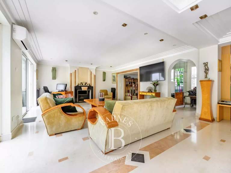 Maison Nogent-sur-Marne - 4 chambres - 280m²