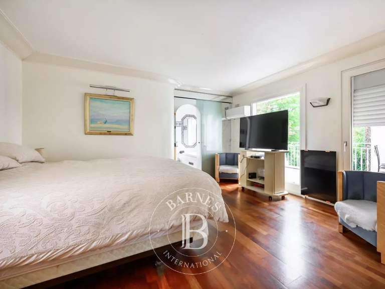 Maison Nogent-sur-Marne - 4 chambres - 280m²