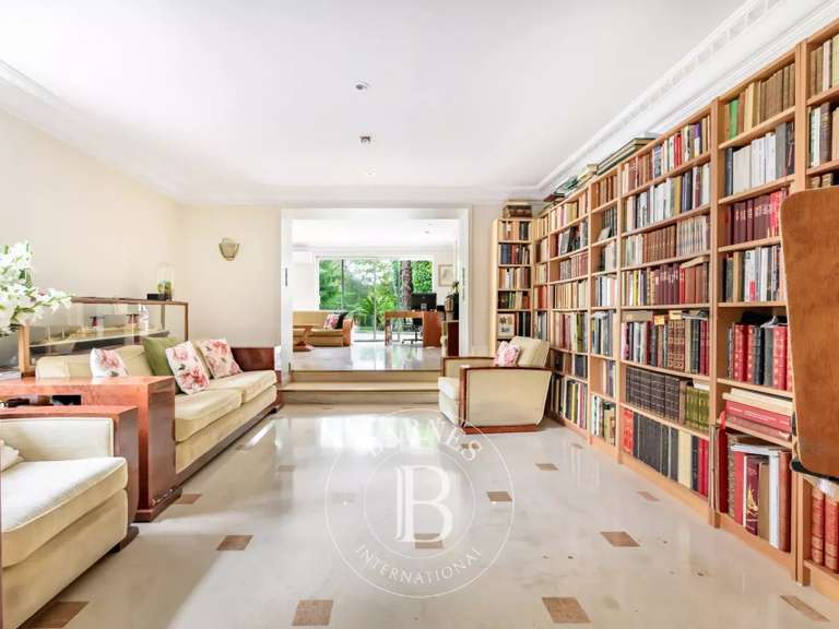 Maison Nogent-sur-Marne - 4 chambres - 280m²