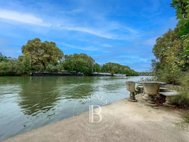 Maison Nogent-sur-Marne - 4 chambres - 280m²