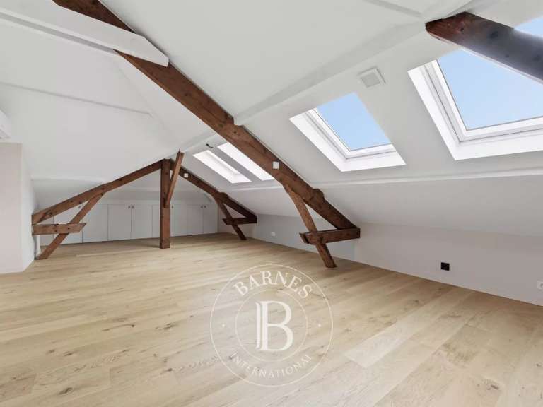 Maison Nogent-sur-Marne - 6 chambres - 340m²