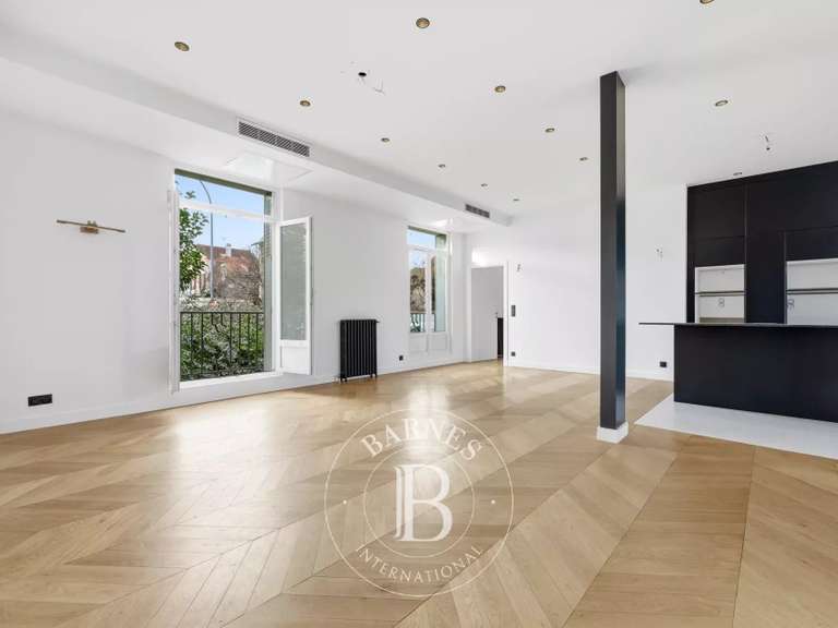 Maison Nogent-sur-Marne - 6 chambres - 340m²