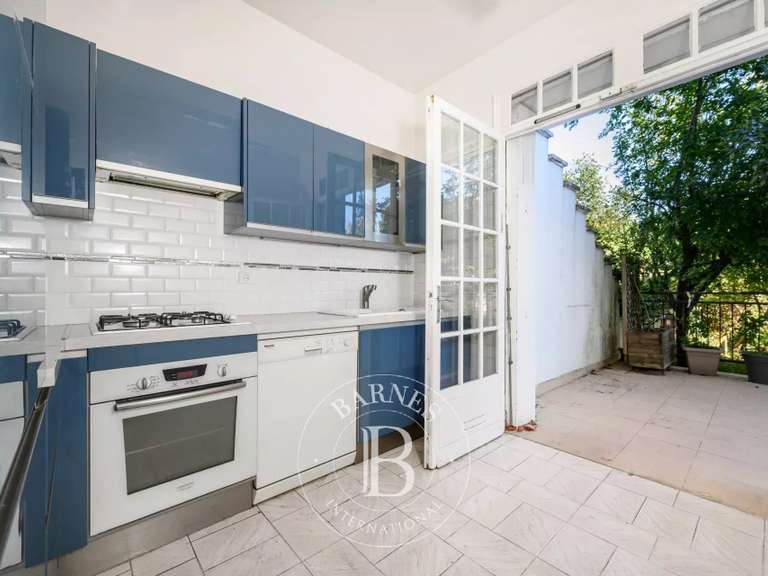 Maison Nogent-sur-Marne - 5 chambres - 233m²