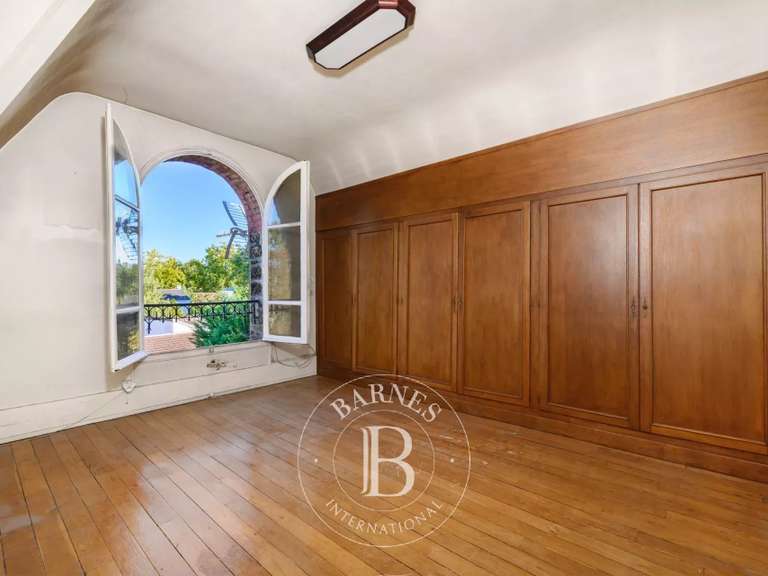 Maison Nogent-sur-Marne - 5 chambres - 233m²