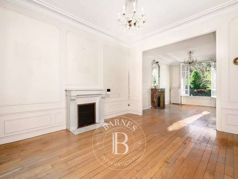 Maison Nogent-sur-Marne - 5 chambres - 233m²