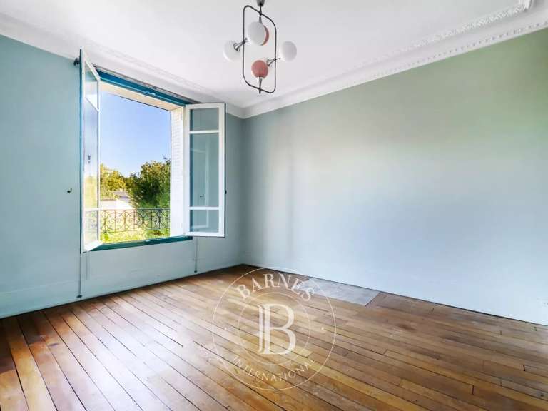 Maison Nogent-sur-Marne - 5 chambres - 233m²