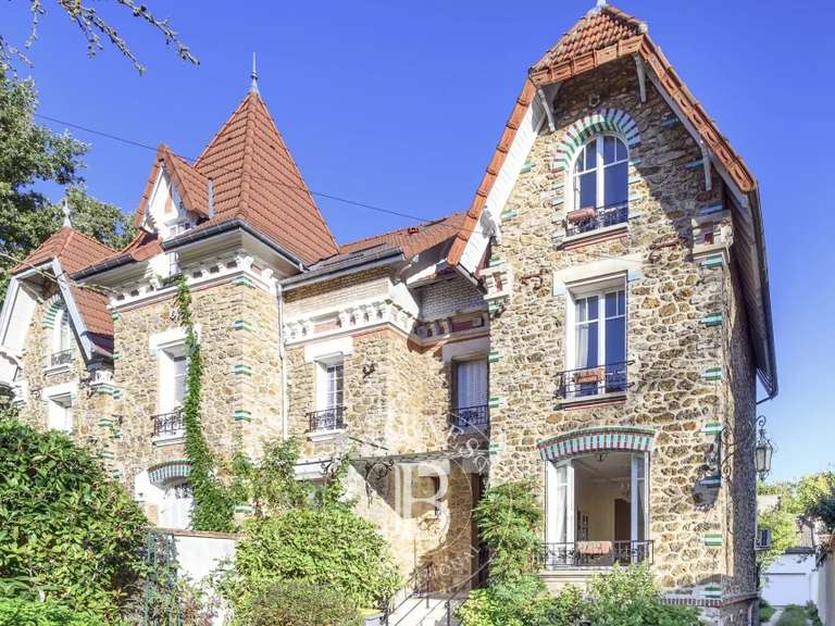 Maison Nogent-sur-Marne - 5 chambres - 233m²