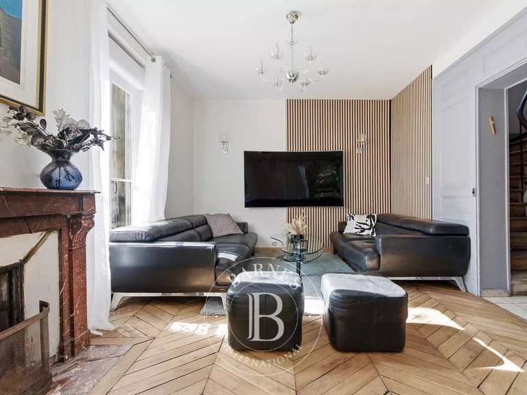 Maison Nogent-sur-Marne - 5 chambres - 254m²