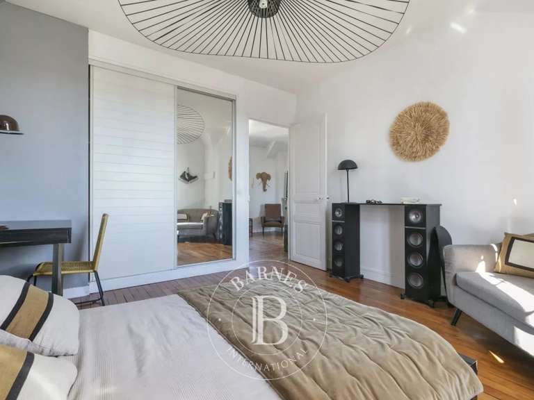 Maison Nogent-sur-Marne - 5 chambres - 243m²