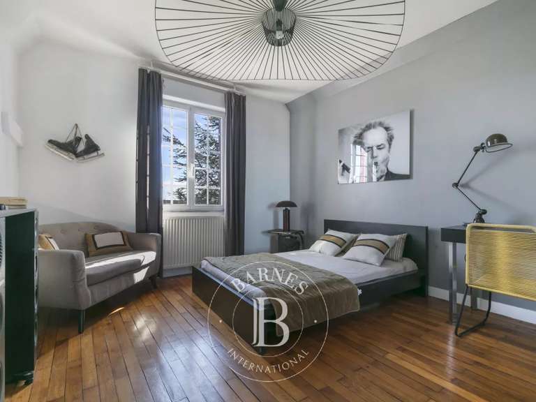 Maison Nogent-sur-Marne - 5 chambres - 243m²