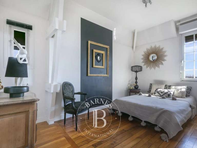 Maison Nogent-sur-Marne - 5 chambres - 243m²