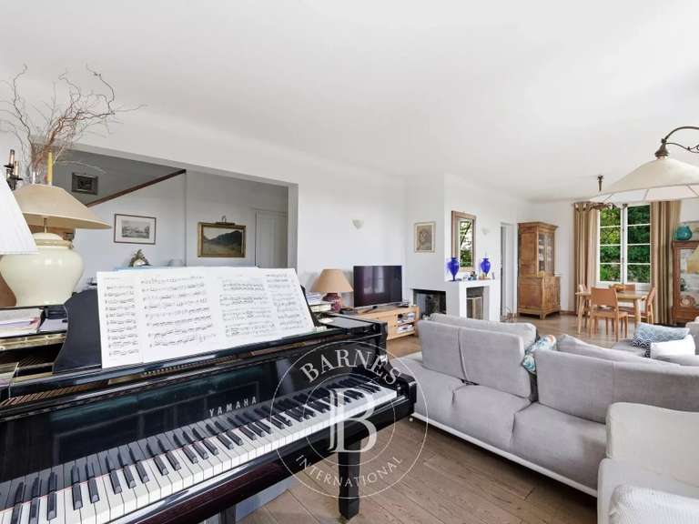 Maison Nogent-sur-Marne - 5 chambres - 250m²