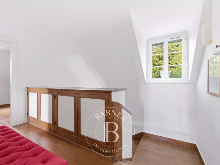 Maison Nogent-sur-Marne - 5 chambres - 250m²