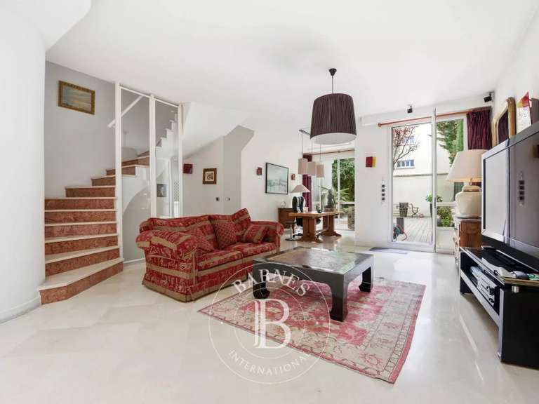 Maison Nogent-sur-Marne - 2 chambres - 150m²