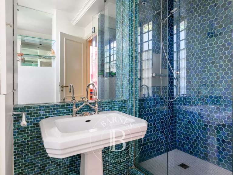 Maison Nogent-sur-Marne - 7 chambres - 270m²