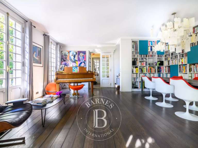 Maison Nogent-sur-Marne - 7 chambres - 270m²