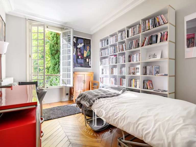 Maison Nogent-sur-Marne - 7 chambres - 270m²