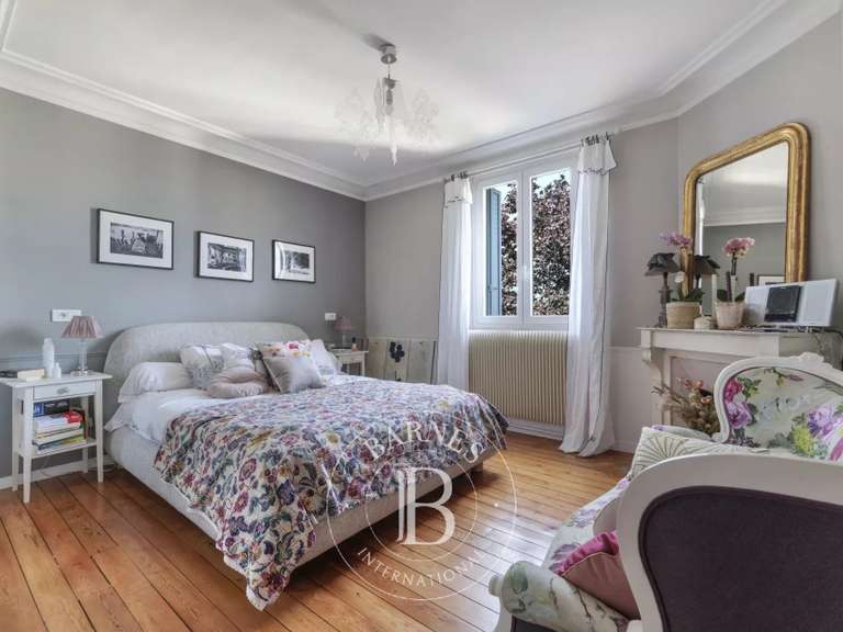 Maison Nogent-sur-Marne - 4 chambres - 170m²