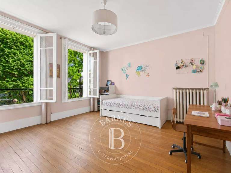 Maison Nogent-sur-Marne - 4 chambres - 180m²