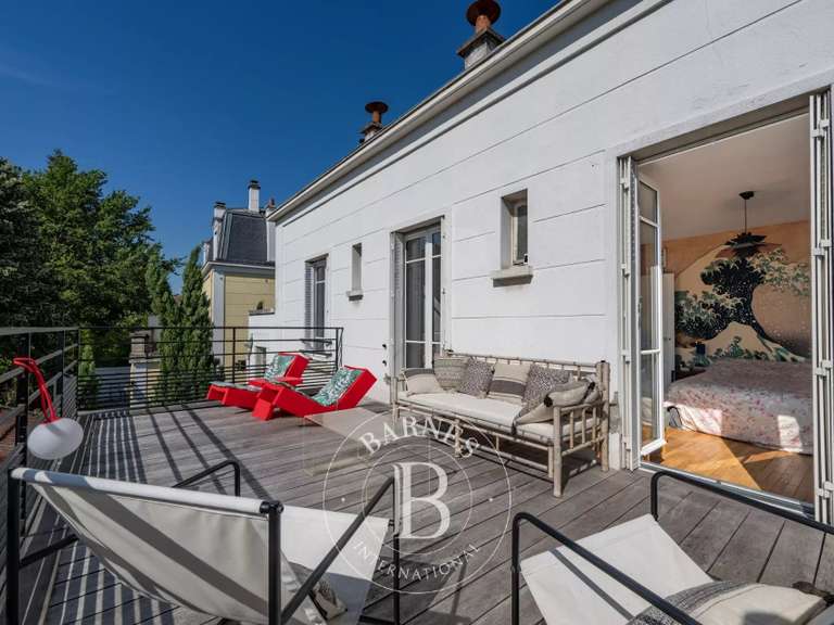 Maison Nogent-sur-Marne - 4 chambres - 180m²